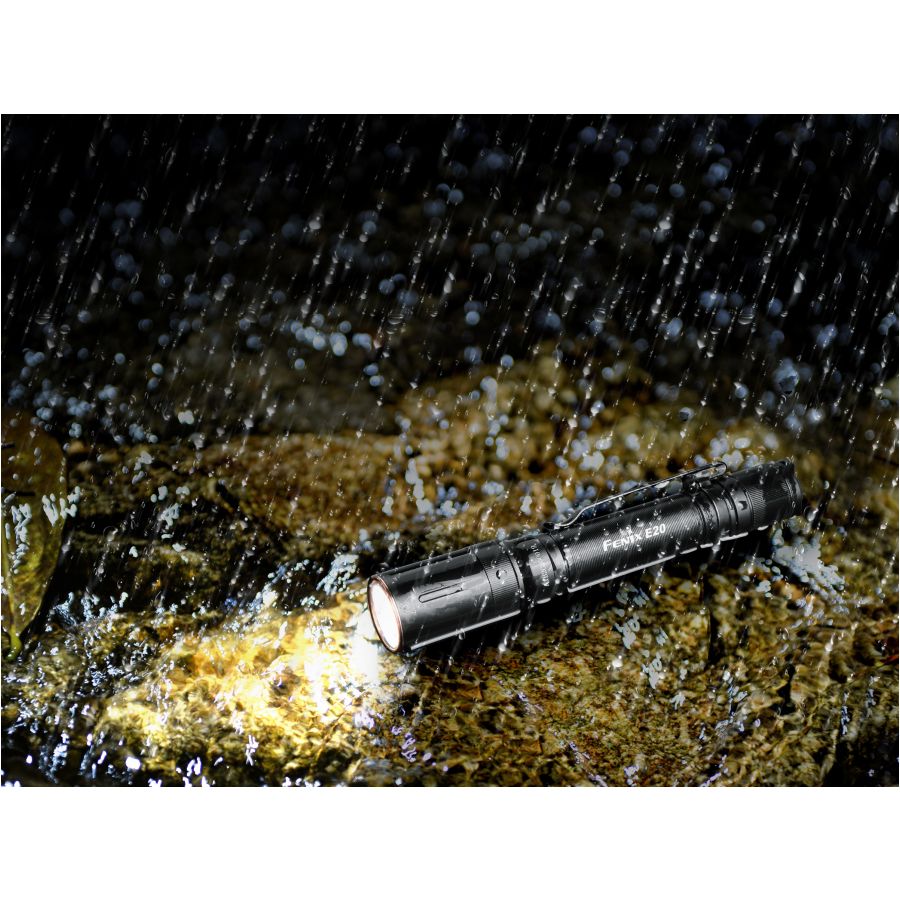 Latarka taktyczna Fenix E20 V2.0 | RZESZÓW